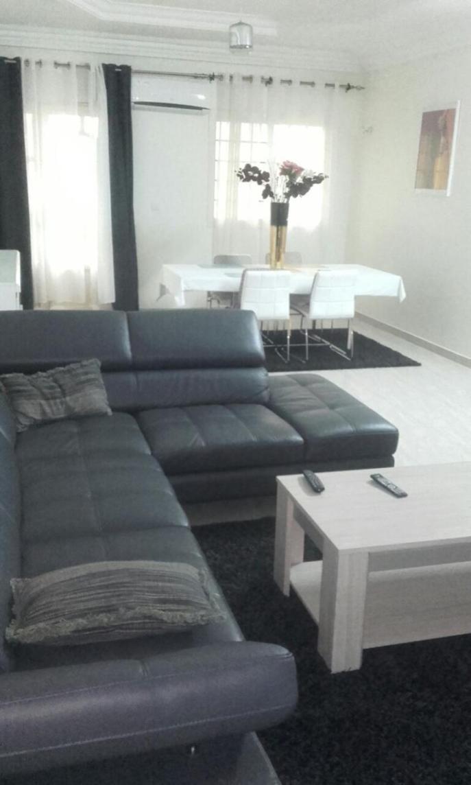 Residence Djily Mbaye Ντακάρ Εξωτερικό φωτογραφία